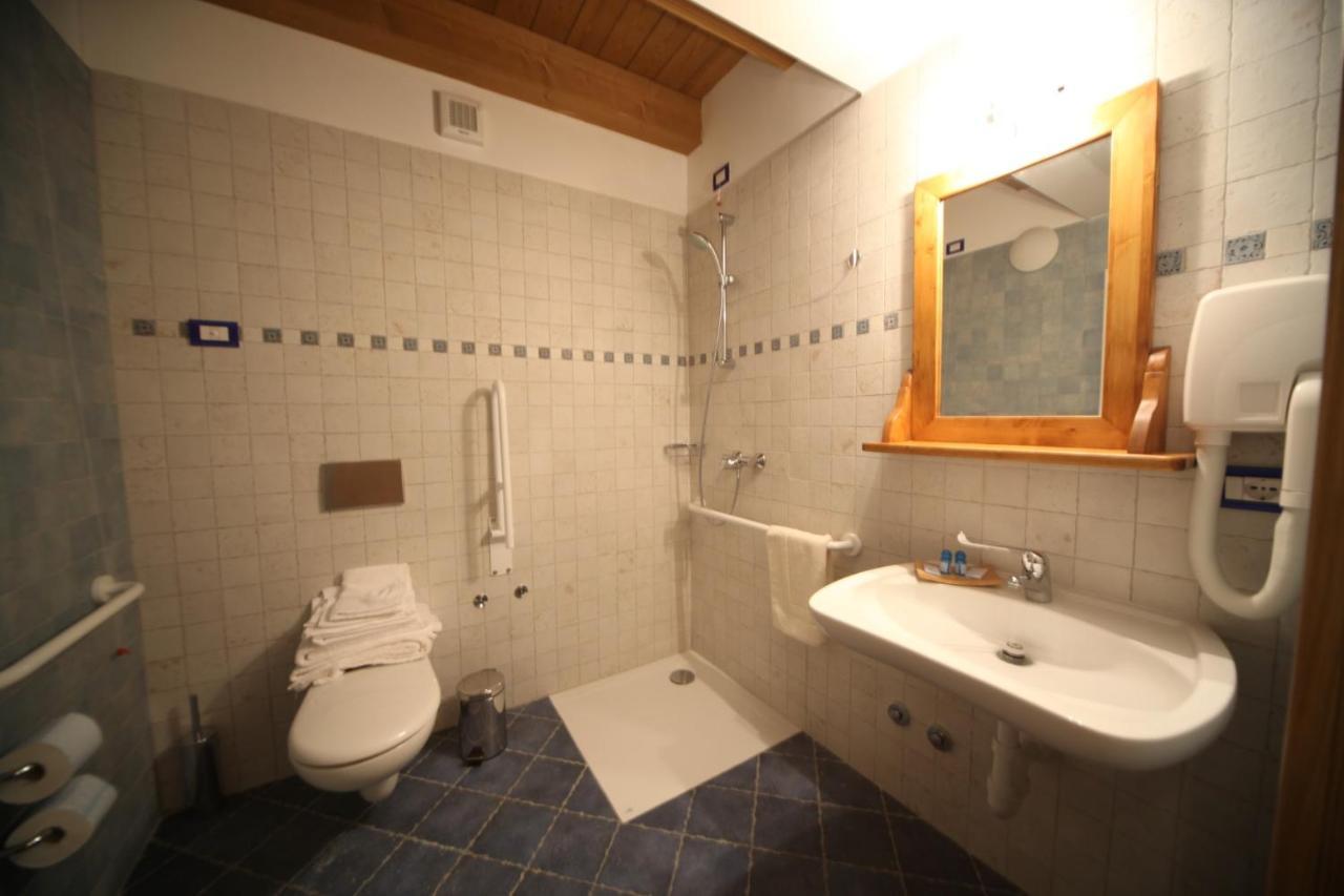 Le Case Dei Baff Morbegno Exteriör bild